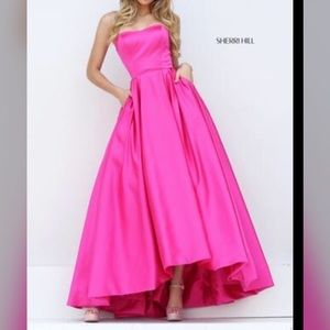 SHERRI HILL PINK BALLGOWN